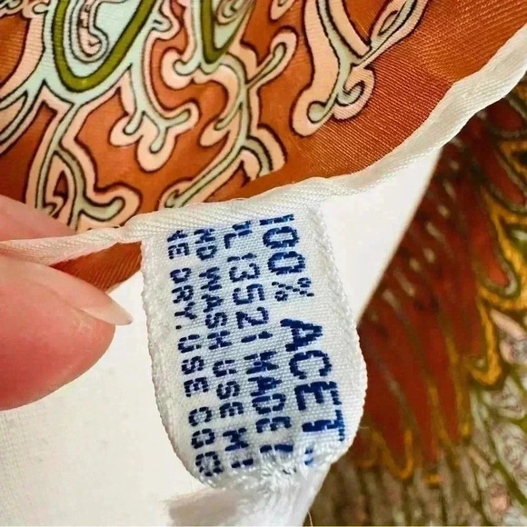 Vintage Scarf Silky Mandala Print - Picture 4 of 7